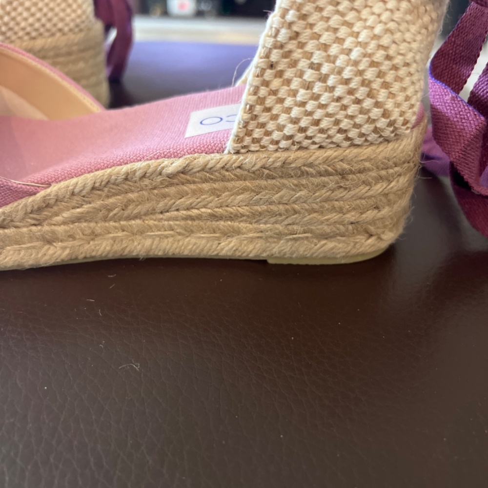 Shoes - Picture 5 of 5